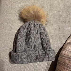 Knit beanie hat with fur pompom